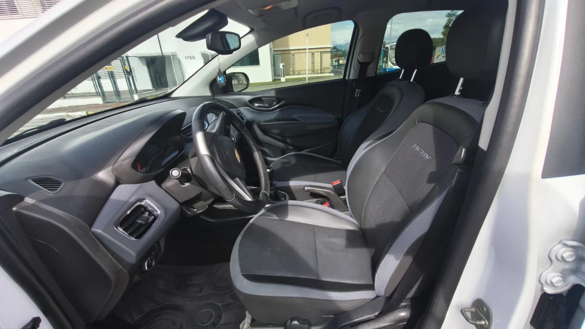 ONIX HATCH ACTIV 1.4 8V Flex 5p Mec. 2019 - Imagem 11