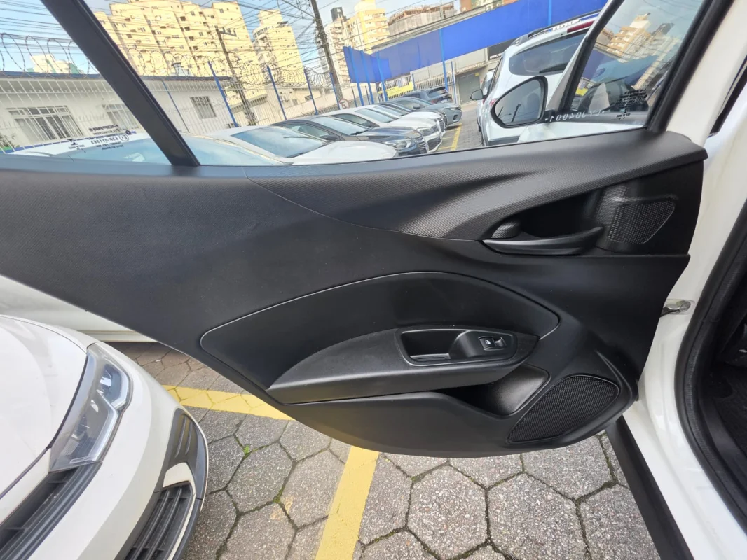 ARGO TREKKING 1.3 8V Flex 2020 - Imagem 14