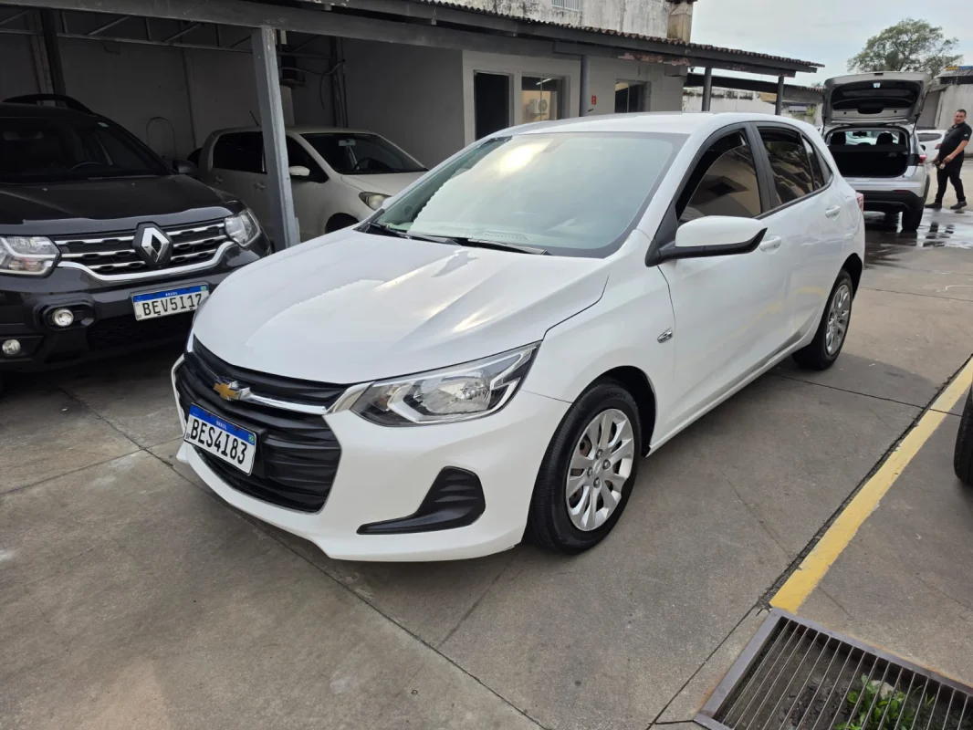 ONIX HATCH LT1 1.0 12V Flex 5p Mec 2021 - Imagem 4