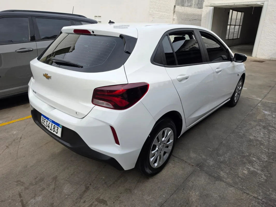 ONIX HATCH LT1 1.0 12V Flex 5p Mec 2021 - Imagem 3