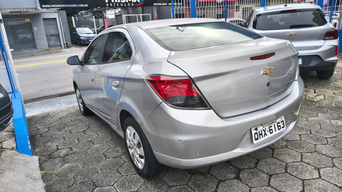 Prisma LT 1.4 8V Completo manual 2016 - Imagem 5