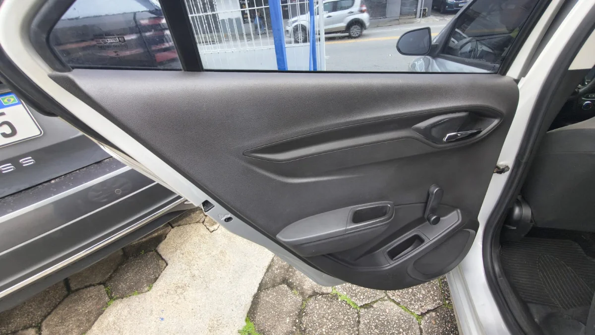 Prisma LT 1.4 8V Completo manual 2016 - Imagem 16
