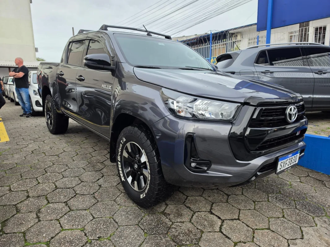 Hilux CD 4x4 2.8 Diesel Mec. Completo 2025