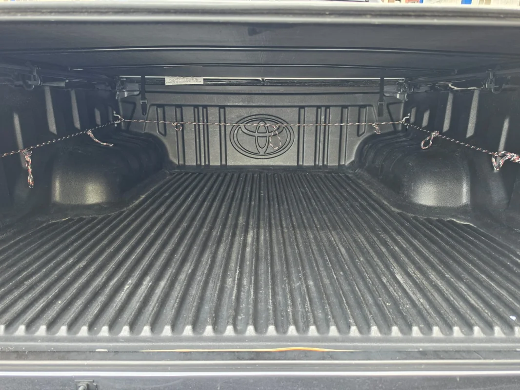 Hilux CD 4x4 2.8 Diesel Mec. Completo 2025 - Imagem 13