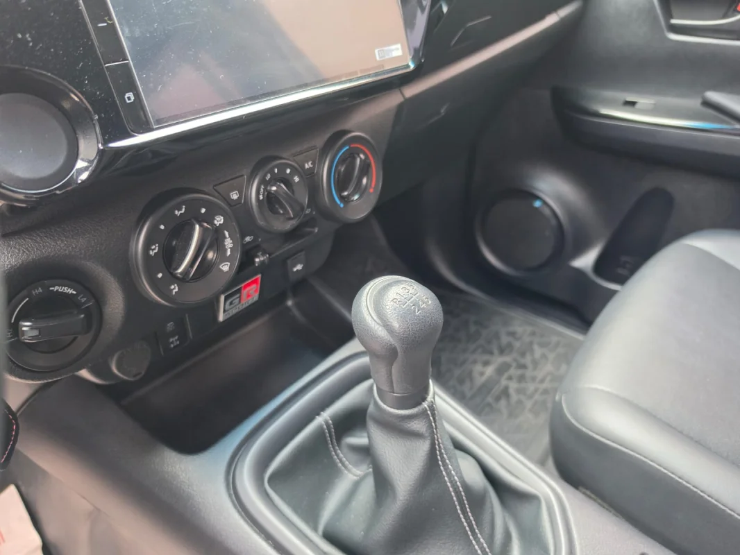 Hilux CD 4x4 2.8 Diesel Mec. Completo 2025 - Imagem 11