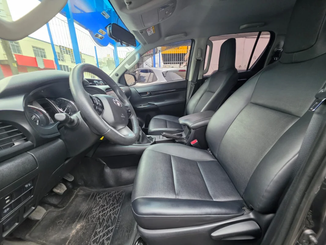 Hilux CD 4x4 2.8 Diesel Mec. Completo 2025 - Imagem 10