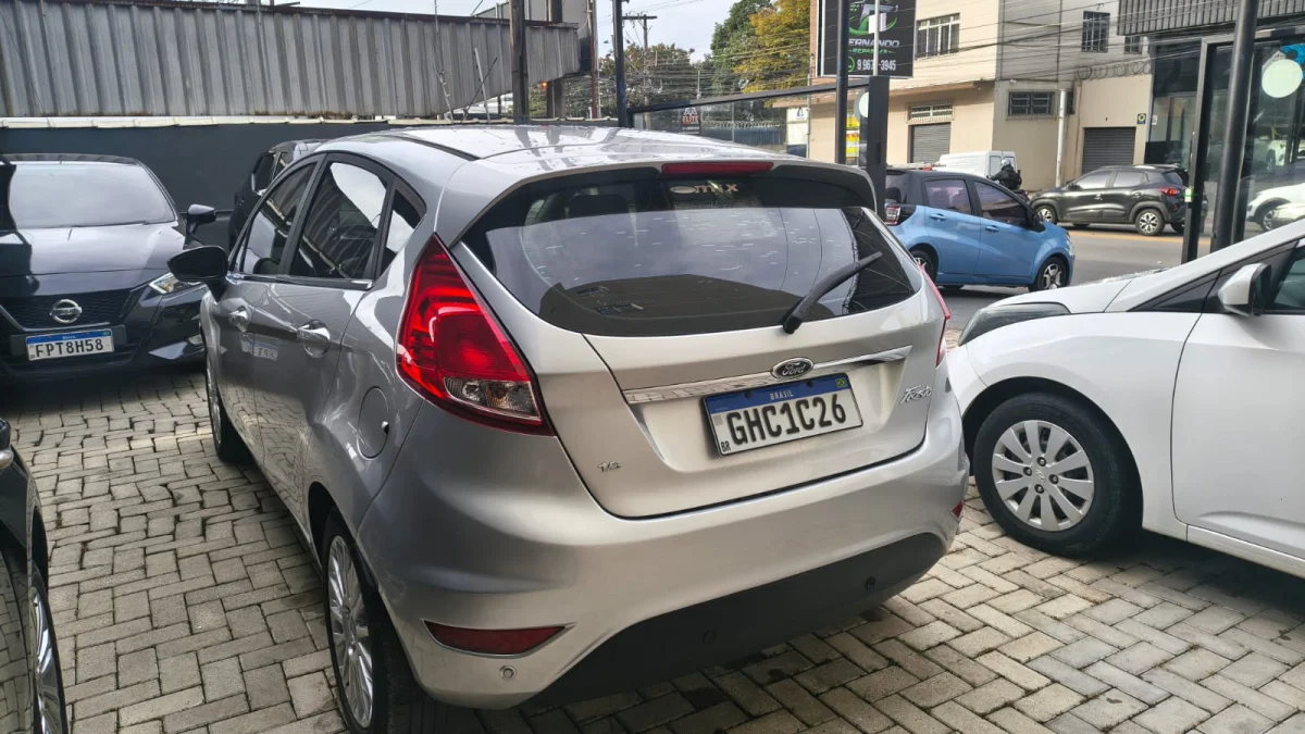 New Fiesta 1.6 Completo AUTOMÁTICO 2016 - Imagem 3