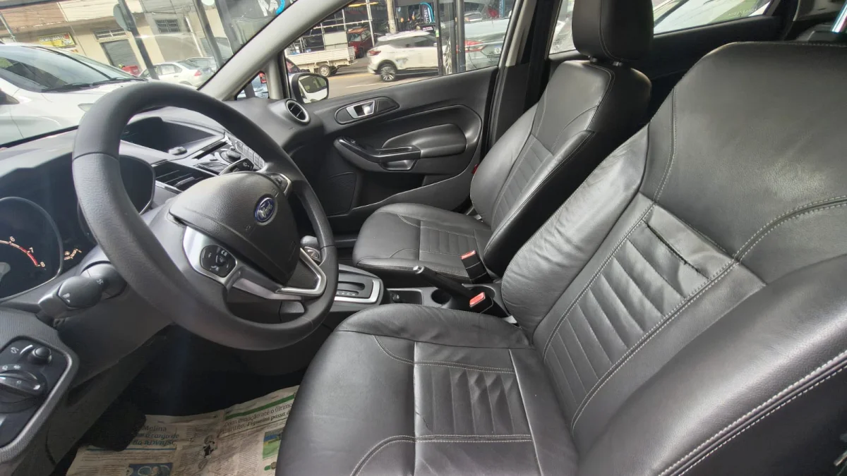 New Fiesta 1.6 Completo AUTOMÁTICO 2016 - Imagem 8