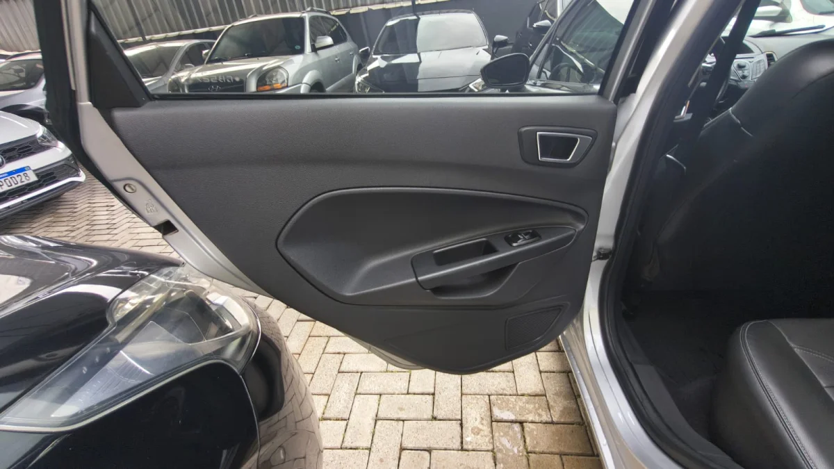 New Fiesta 1.6 Completo AUTOMÁTICO 2016 - Imagem 13