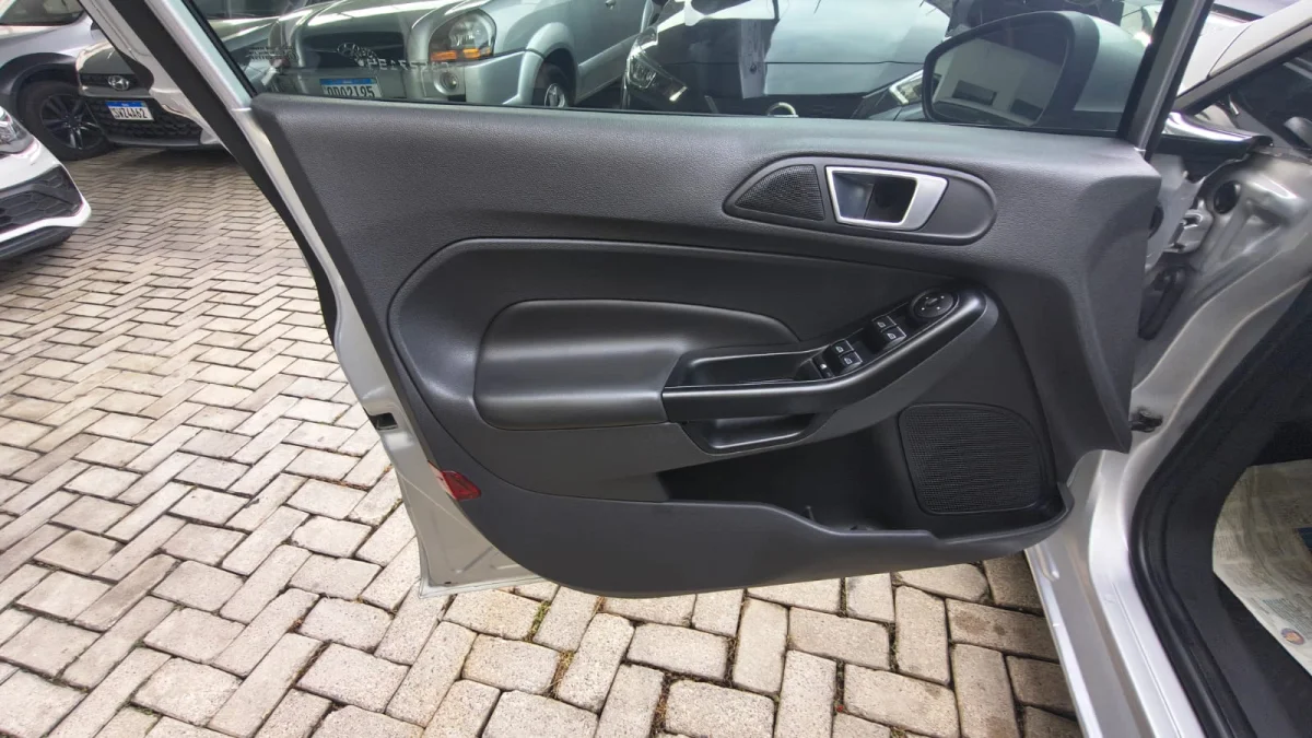 New Fiesta 1.6 Completo AUTOMÁTICO 2016 - Imagem 14