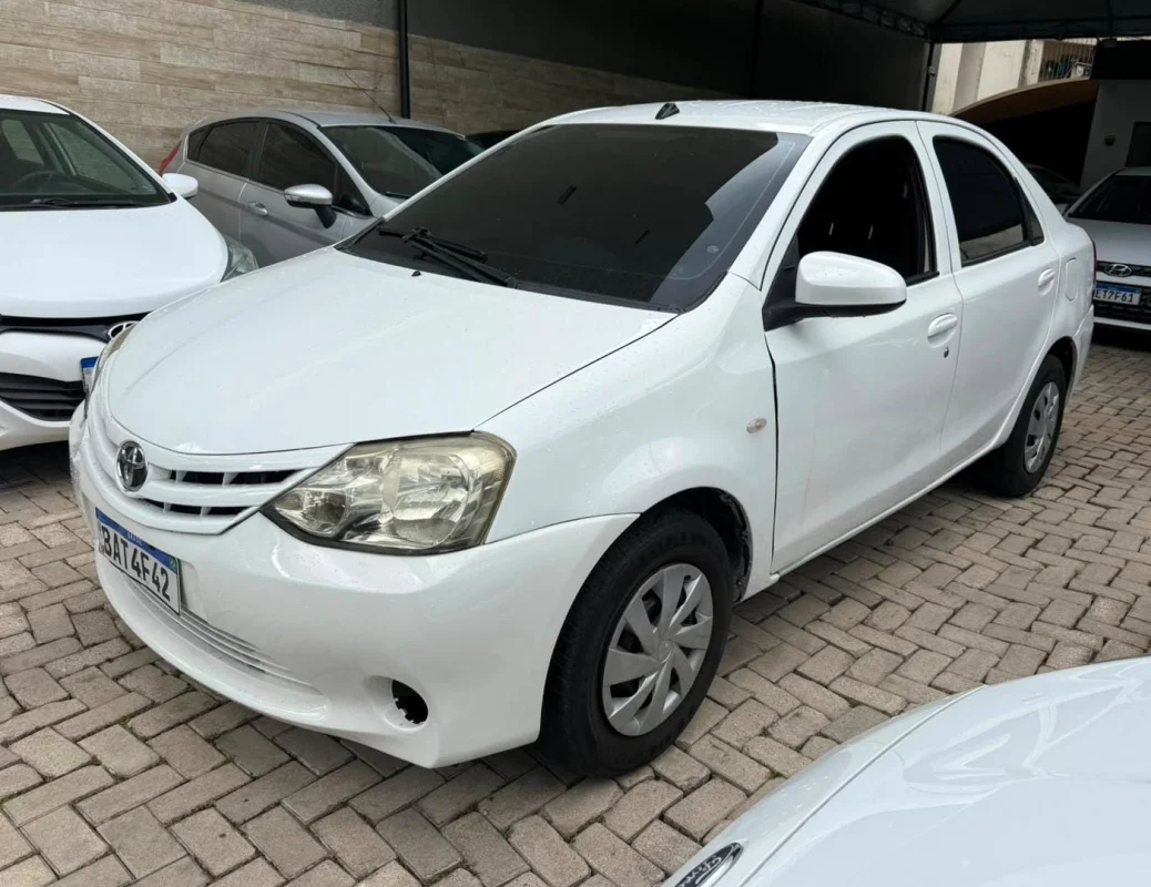 Etios X sedan completo manual 2017 - Imagem 4