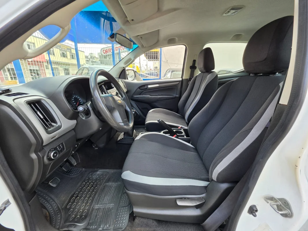 S10 Pick-Up 2.8 4x4 CD Diesel Ano 2018 mec. - Imagem 9