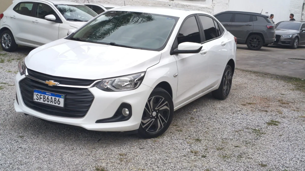 ONIX SEDAN Plus LT 1.0 12V TB Flex Aut. 2023 - Imagem 2