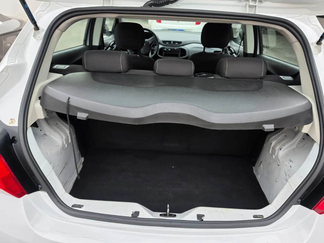 ONIX HATCH Joy 1.0 8V Flex 5p Mecânico 2020 - Imagem 12