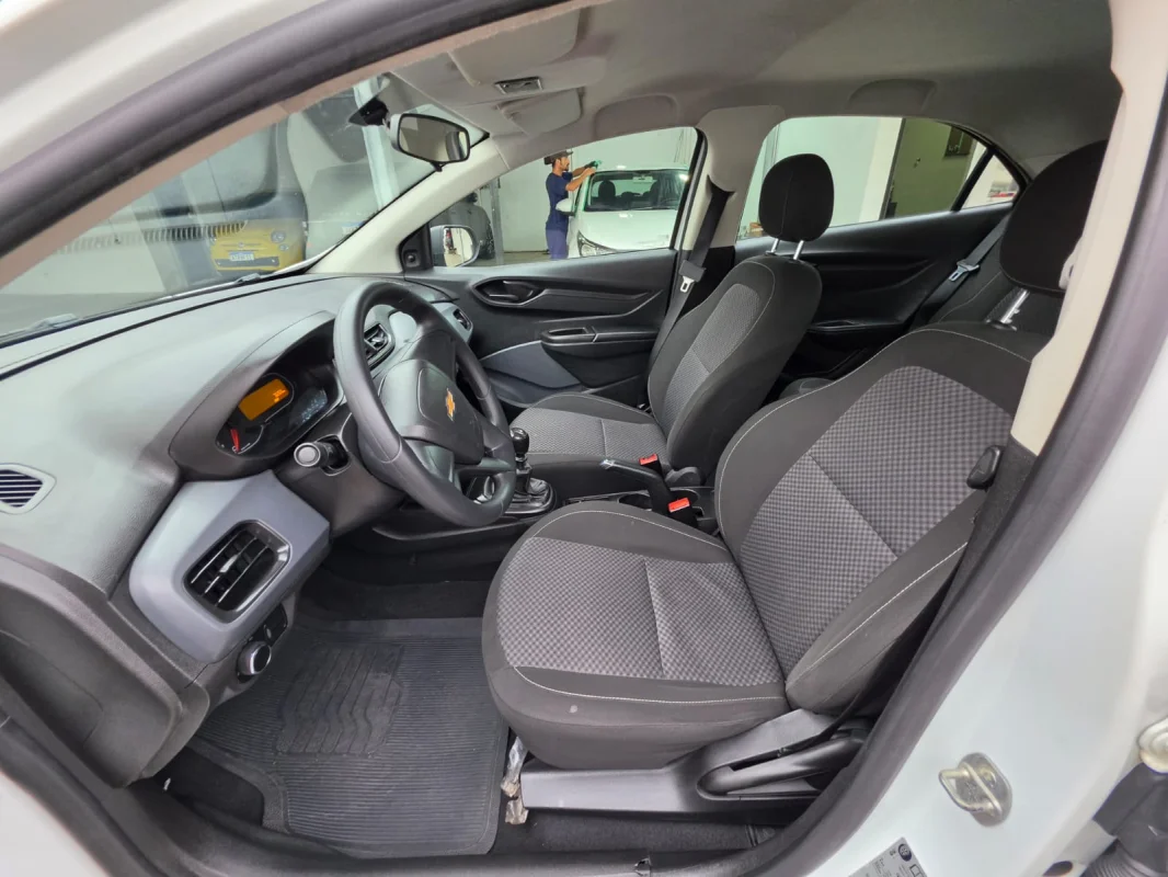 ONIX HATCH Joy 1.0 8V Flex 5p Mecânico 2020 - Imagem 9