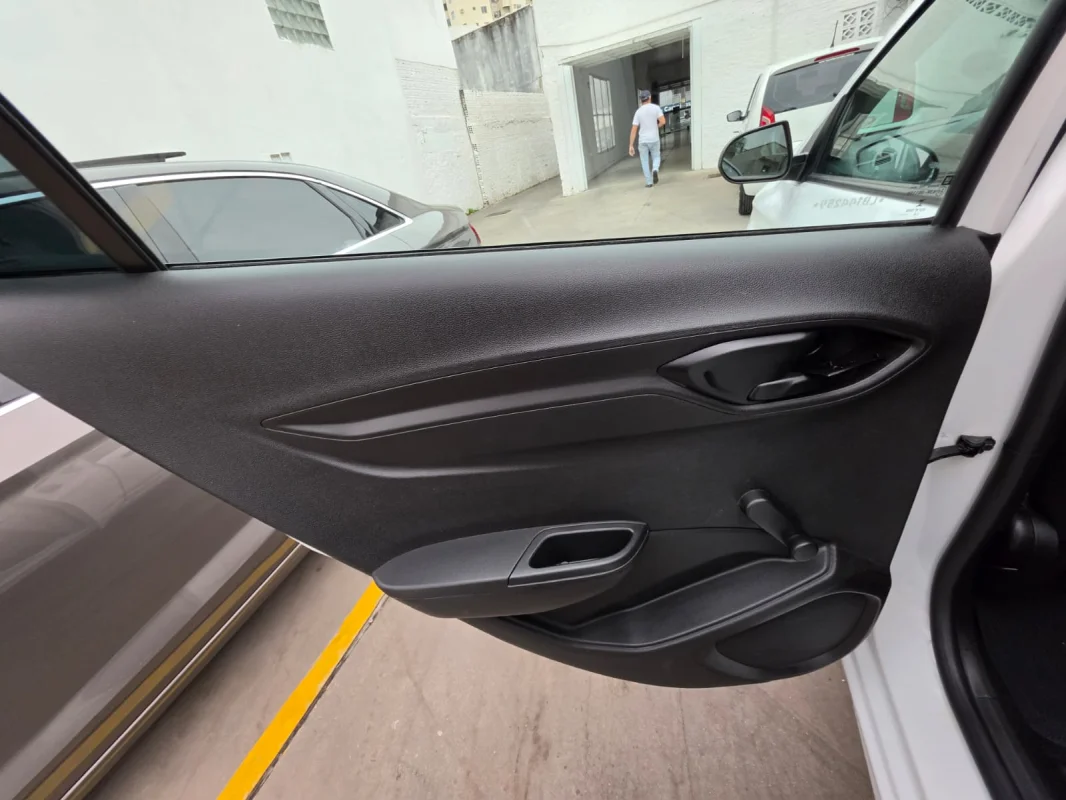 ONIX HATCH Joy 1.0 8V Flex 5p Mecânico 2020 - Imagem 15