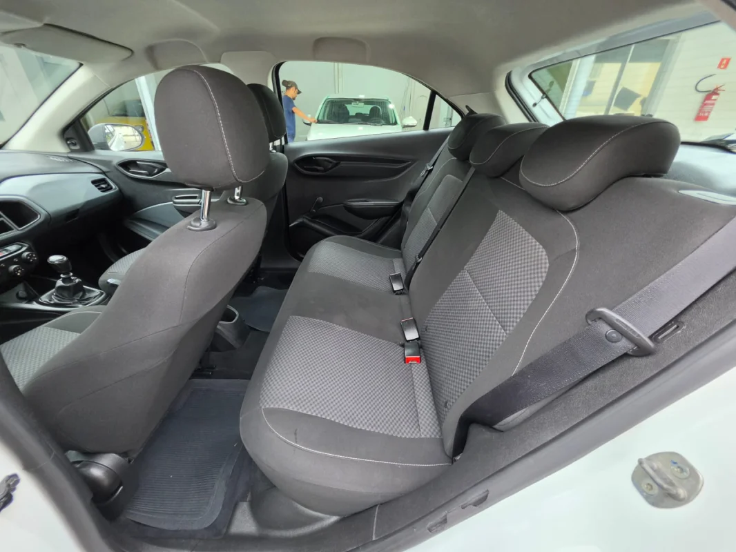 ONIX HATCH Joy 1.0 8V Flex 5p Mecânico 2020 - Imagem 8