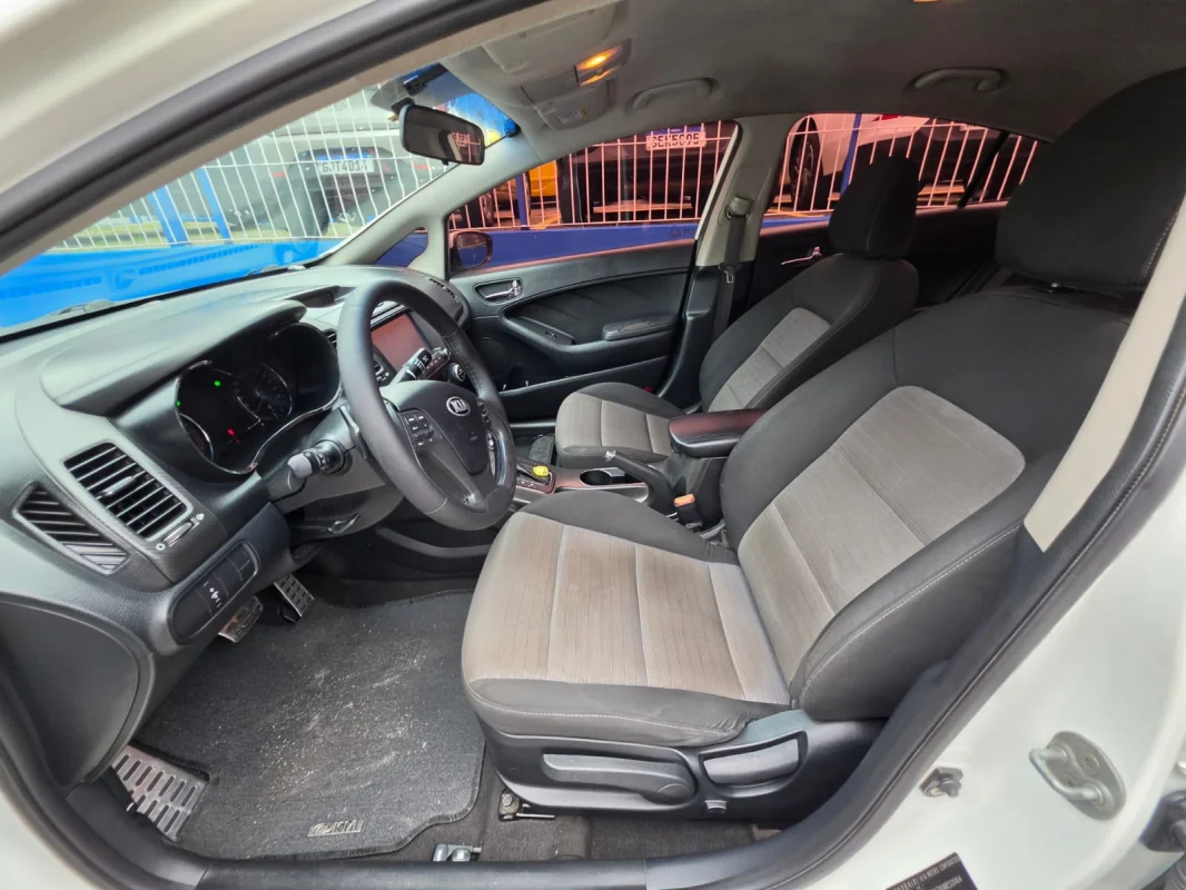 Cerato 1.6 Completo AUTOMÁTICO 2014 - Imagem 9