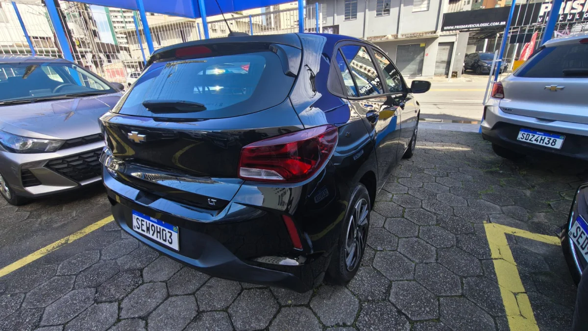 Onix Hatch LT2 1.0 Completo 2024 - Imagem 3