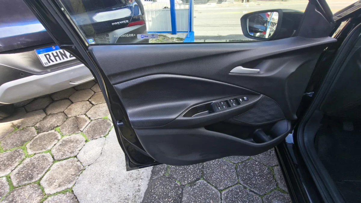Onix Hatch LT2 1.0 Completo 2024 - Imagem 16