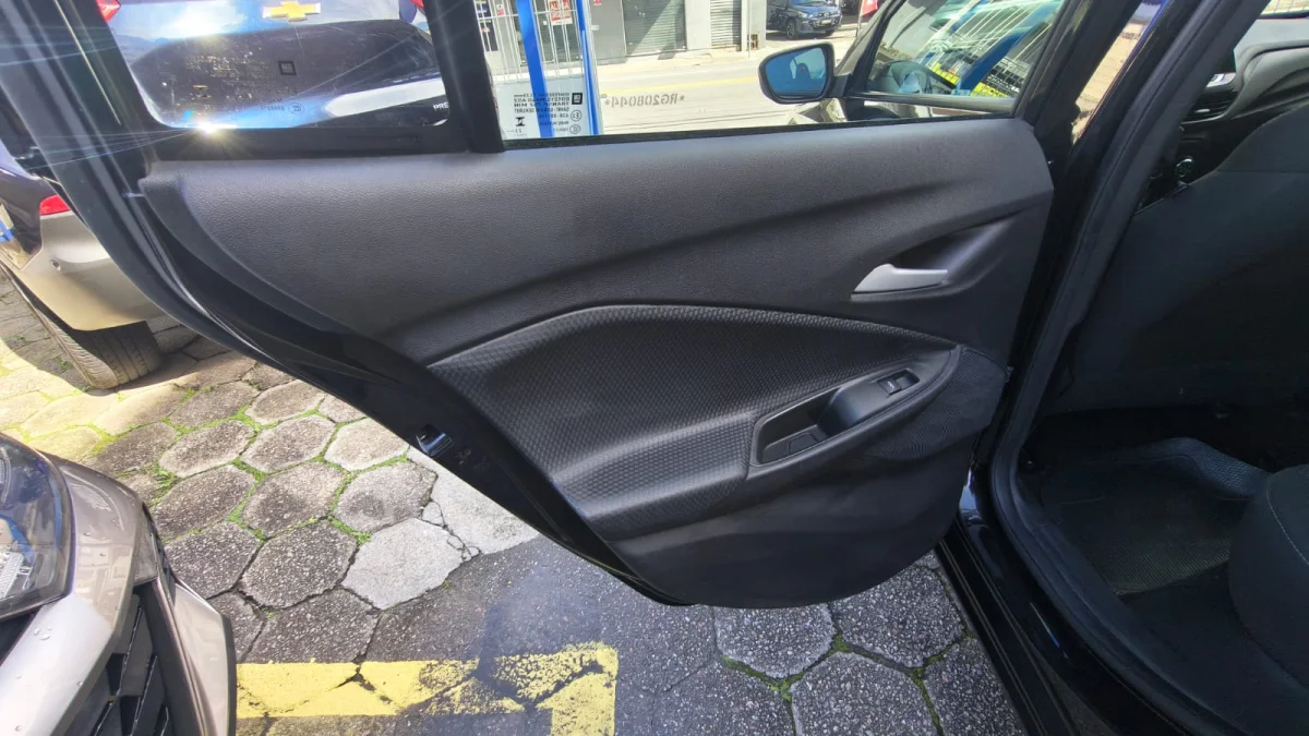 Onix Hatch LT2 1.0 Completo 2024 - Imagem 12