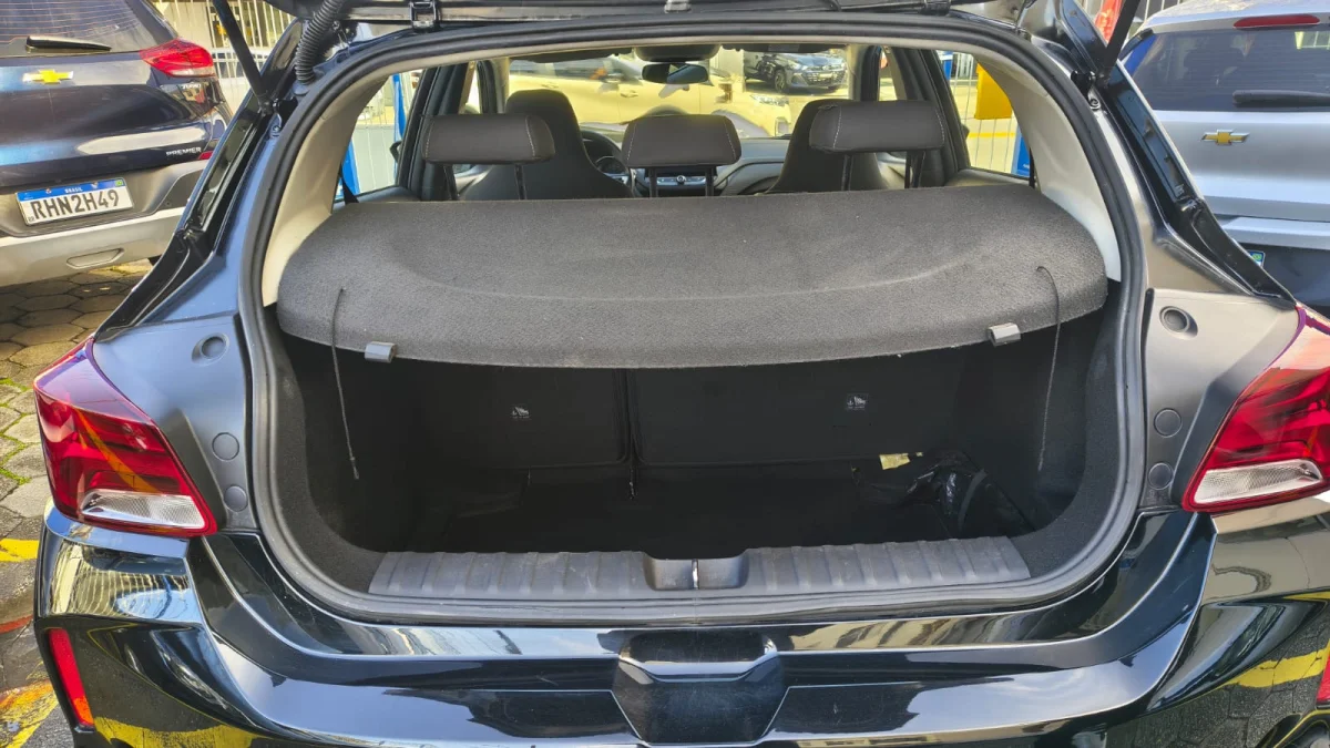 Onix Hatch LT2 1.0 Completo 2024 - Imagem 11