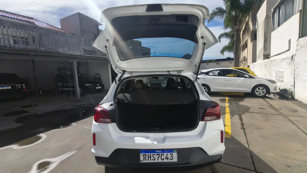 Onix Hatch LT2 1.0 Completo 2022 - Imagem 12