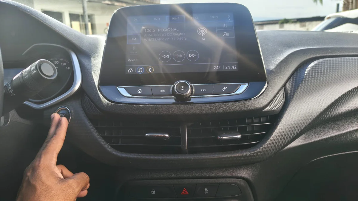 Onix Hatch LT2 1.0 Completo 2022 - Imagem 9