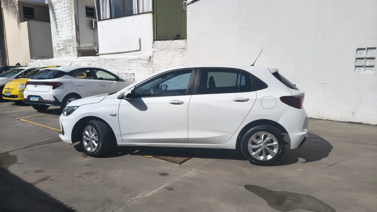 Onix Hatch LT2 1.0 Completo 2022 - Imagem 5