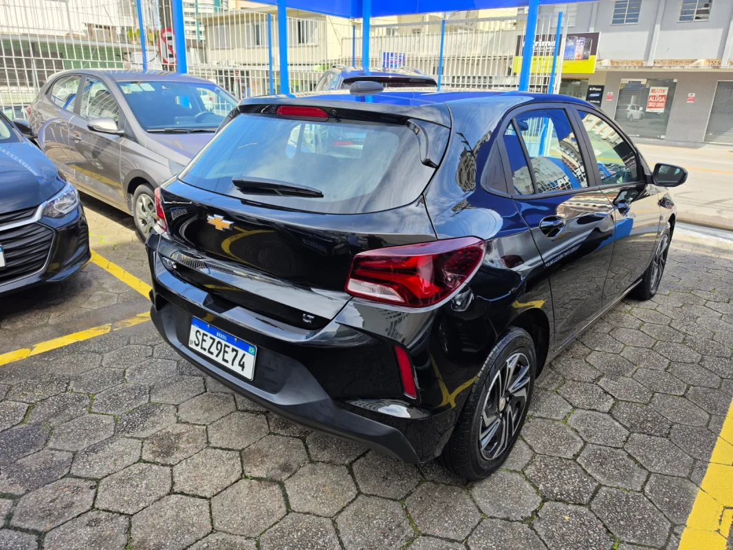 Onix Hatch LT2 1.0 Completo 2024 - Imagem 4