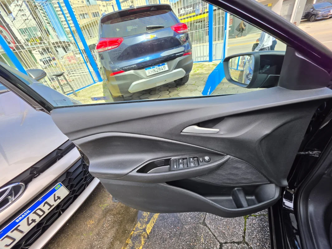 Onix Hatch LT2 1.0 Completo 2024 - Imagem 14