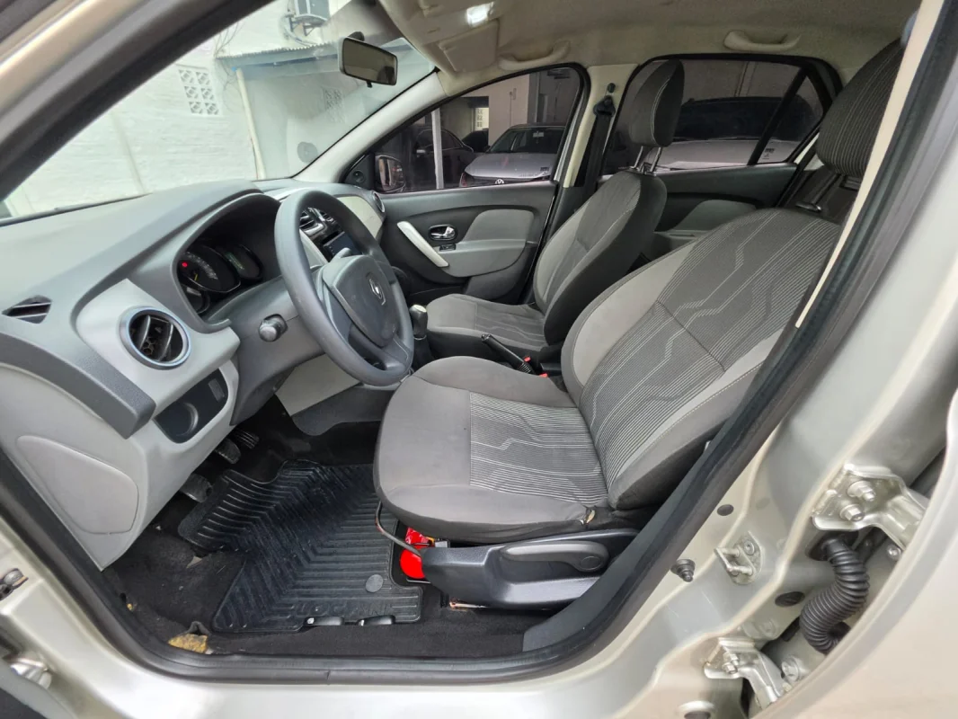 LOGAN Expression Hi-Flex 1.6 8V 4p 2015 - Imagem 6