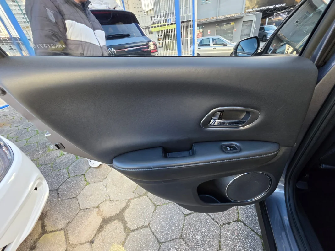 HR-V LX 1.8 Flexone 16V 5p Automática 2016 - Imagem 14