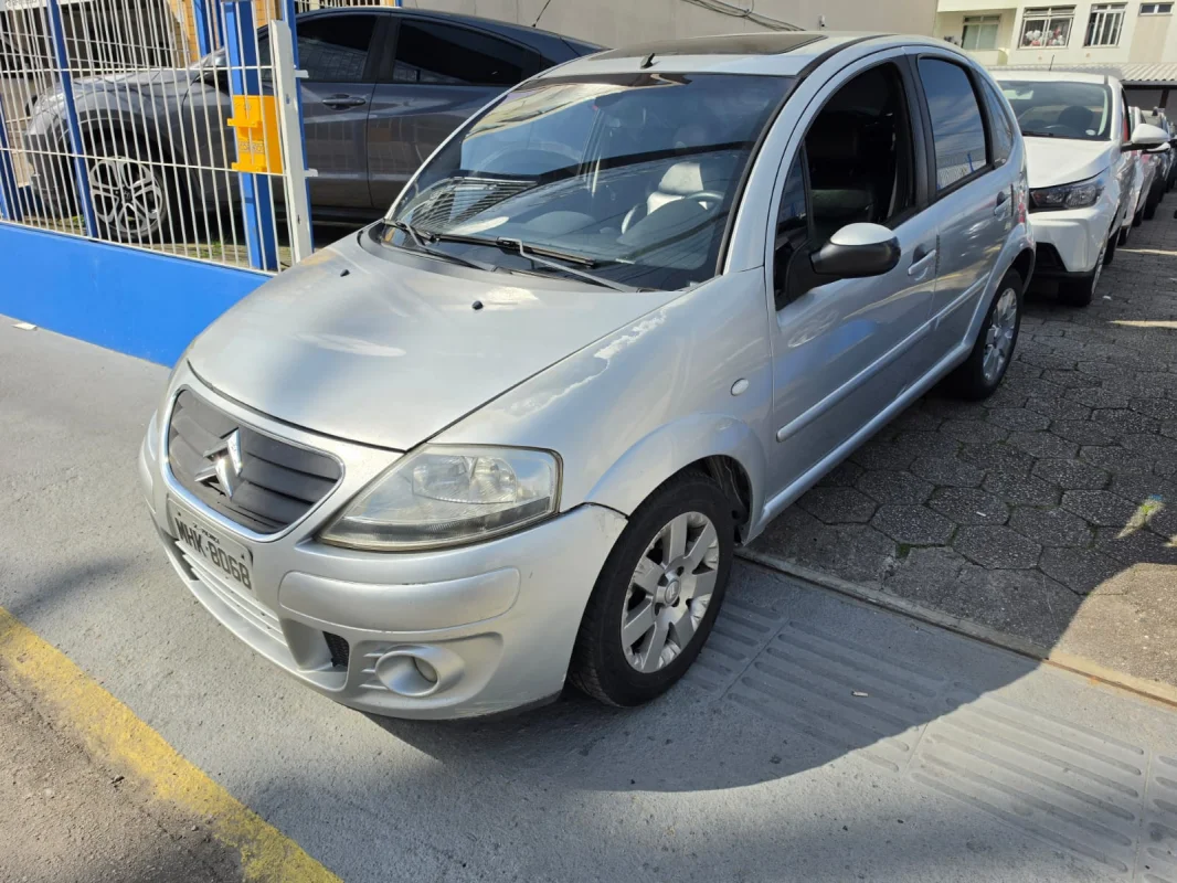 C3 Exclusive 1.6 Completo AUTOMÁTICO/TETO SOLAR 2011 - Imagem 9