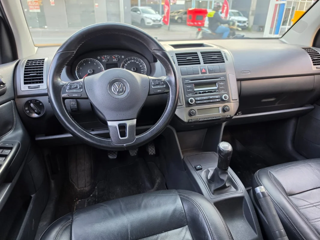 Polo sedan Comfort 2.0 Completo Manual GNV 2013 - Imagem 7