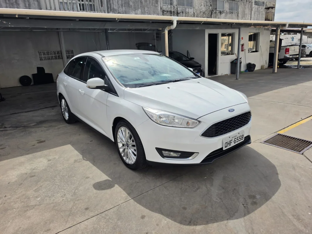 Focus 2.0 16V/SE/SE Plus Flex 5p Automático 2016