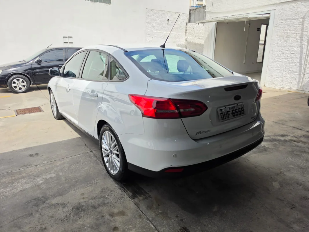 Focus 2.0 16V/SE/SE Plus Flex 5p Automático 2016 - Imagem 3