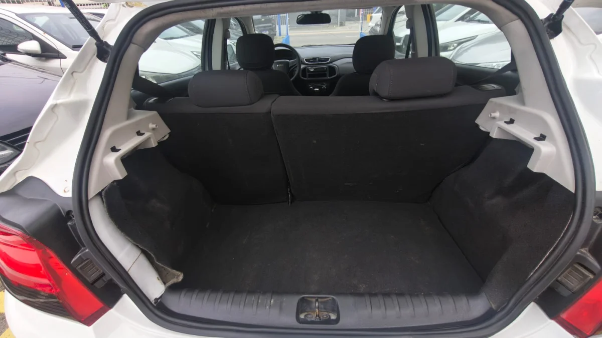 Onix Hatch 1.4 LT… Ano 2013 - Imagem 11