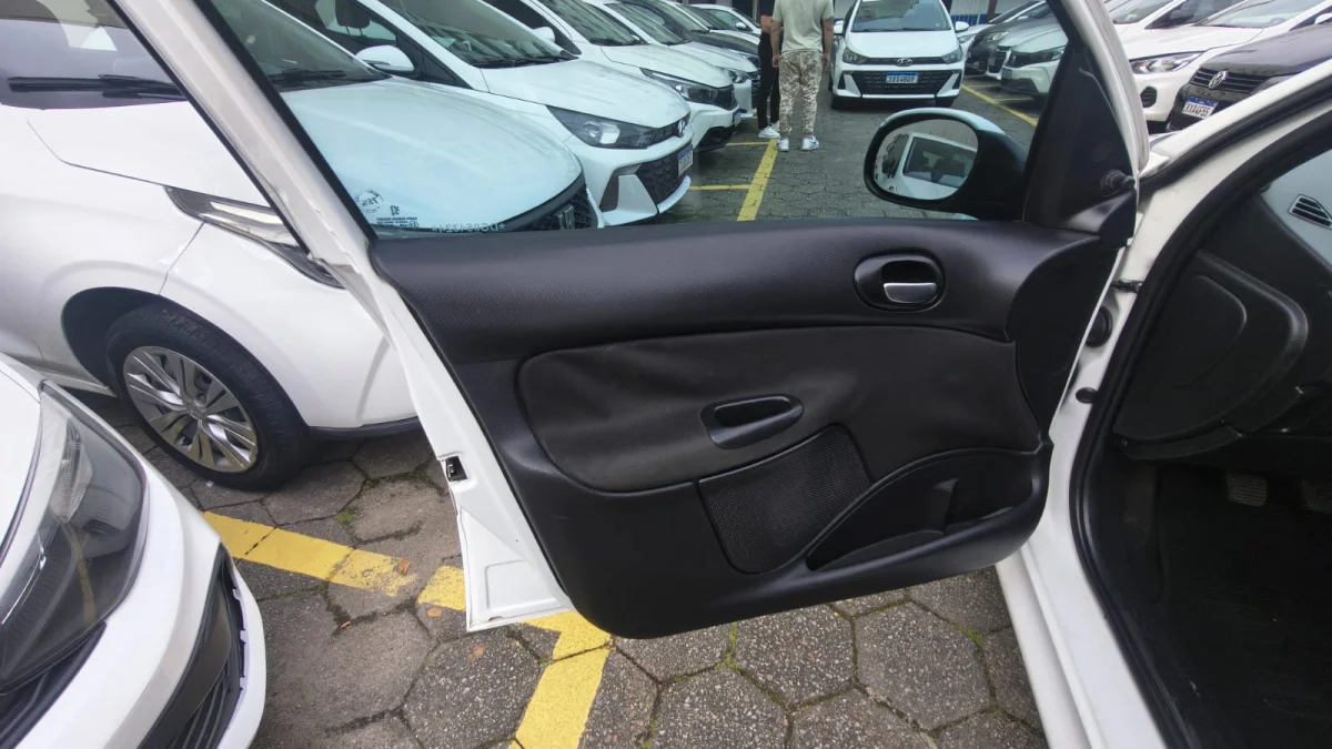  207HB XR 2013 - Imagem 16