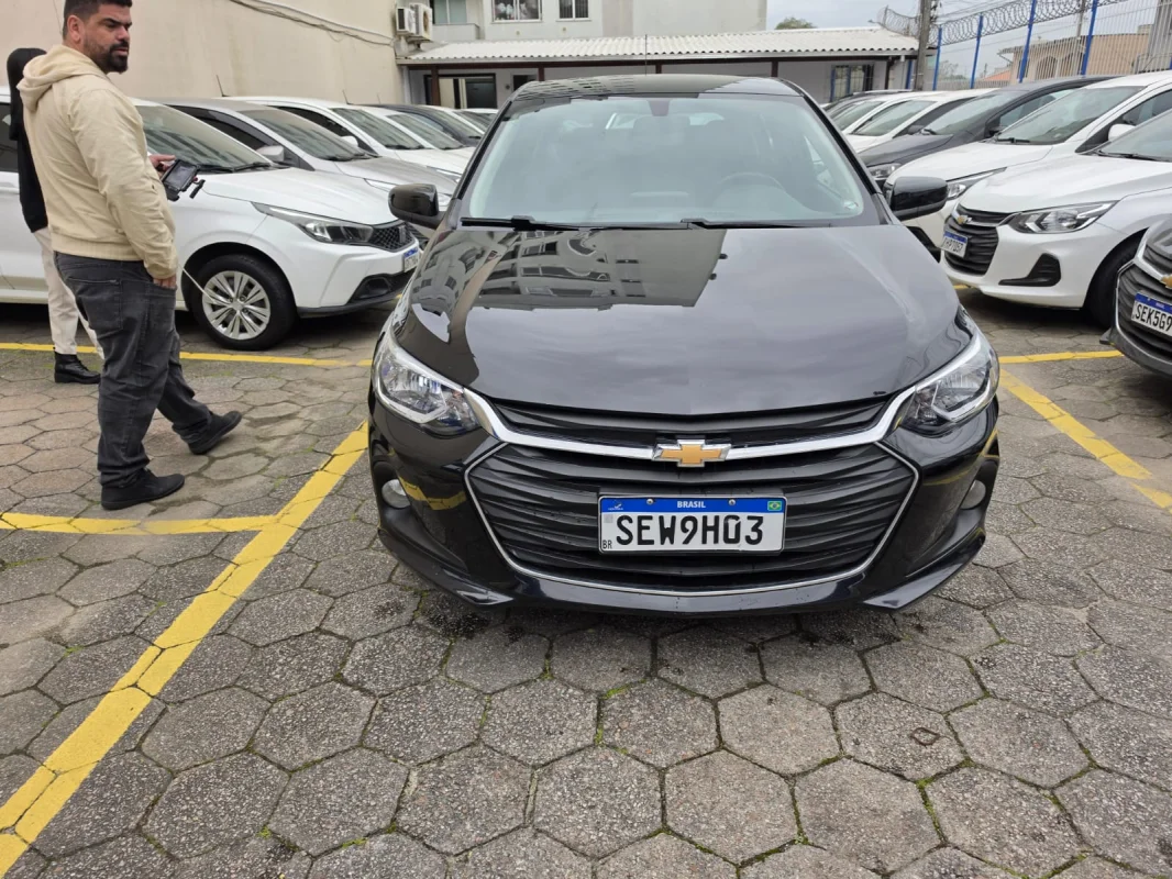 Onix Hatch 1.0 LT Completo 2024