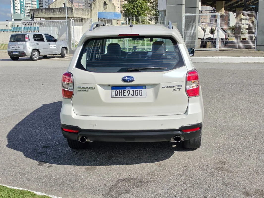 Forester XT 2.0 16V 4x4 Turbo Automática 2015 - Imagem 4