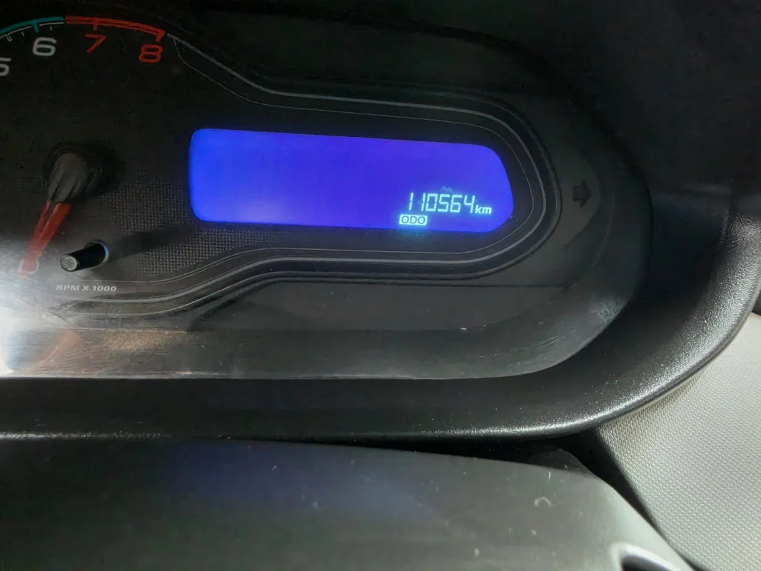 Onix Hatch LT 1.4 Completo Manual 2017 - Imagem 7