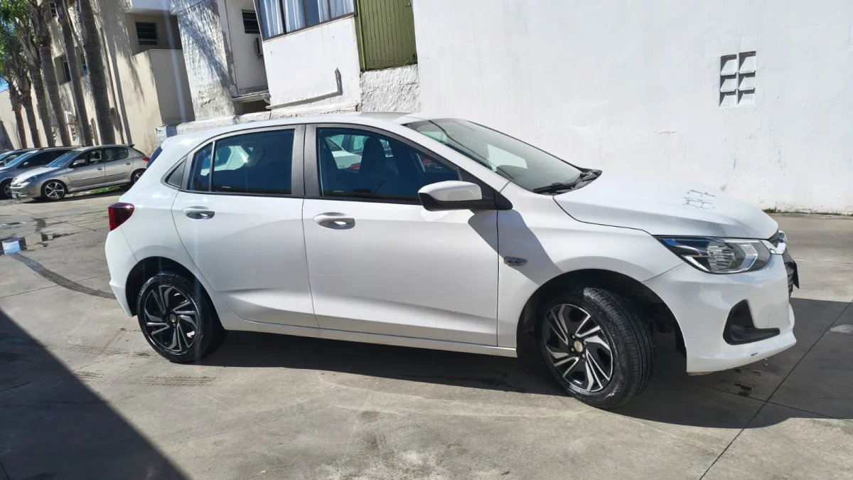 Onix Hatch LT2 1.0 Completo 2024 - Imagem 6