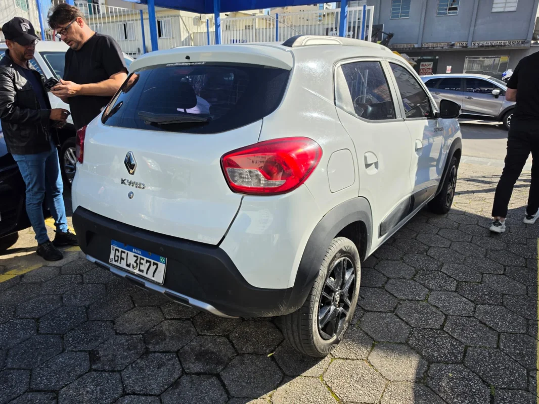Kwid Outsider 1.0… Ano 2022 - Imagem 3