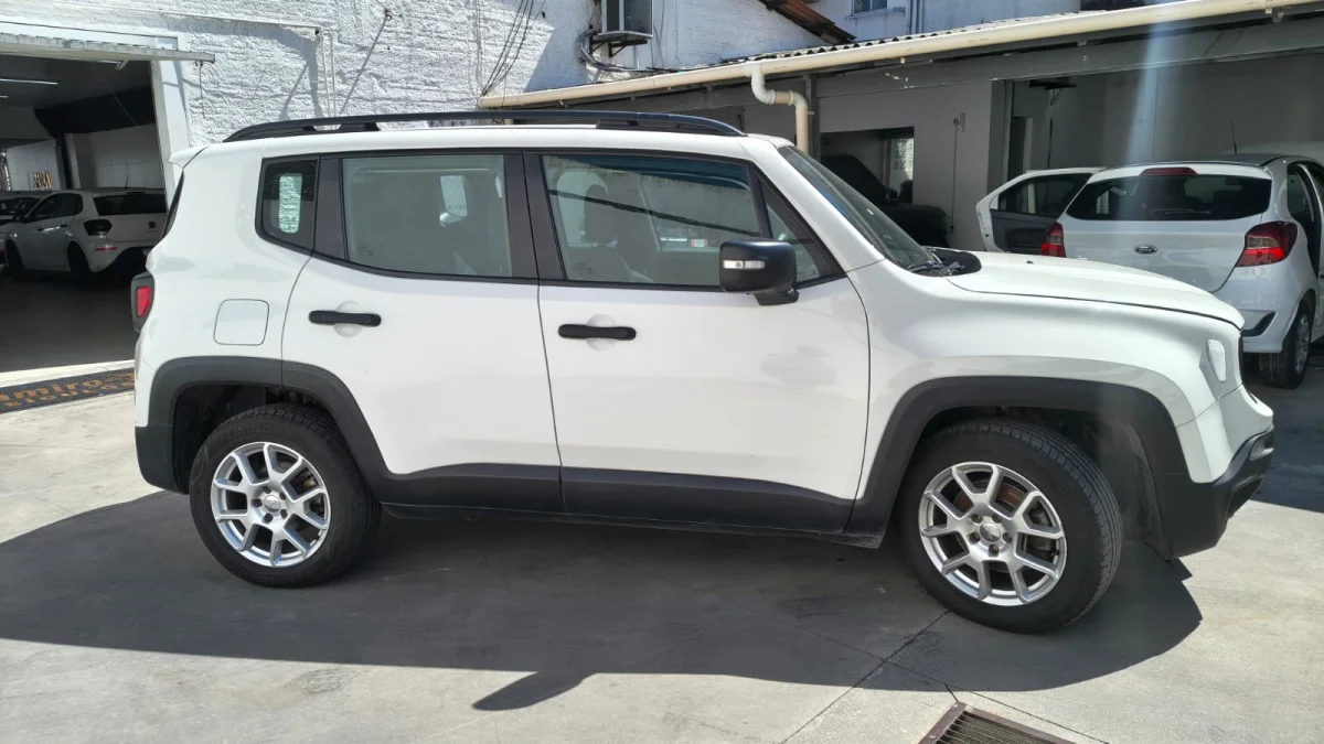 RENEGADE SPORT AT 2021 - Imagem 4