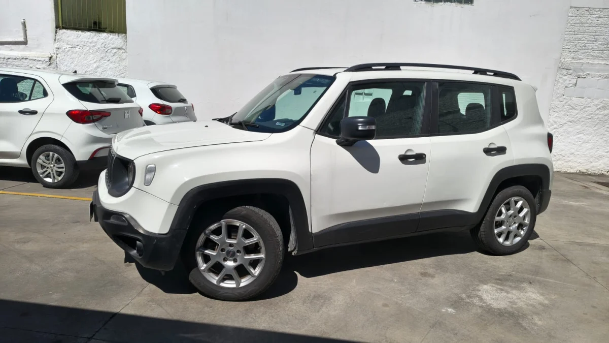 RENEGADE SPORT AT 2021 - Imagem 7