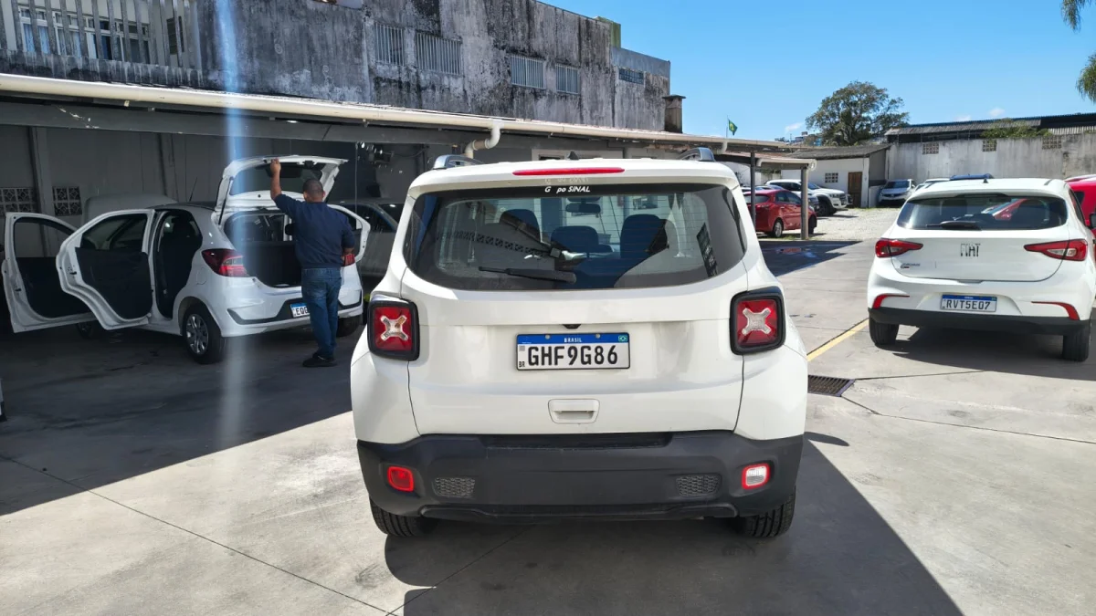 RENEGADE SPORT AT 2021 - Imagem 16