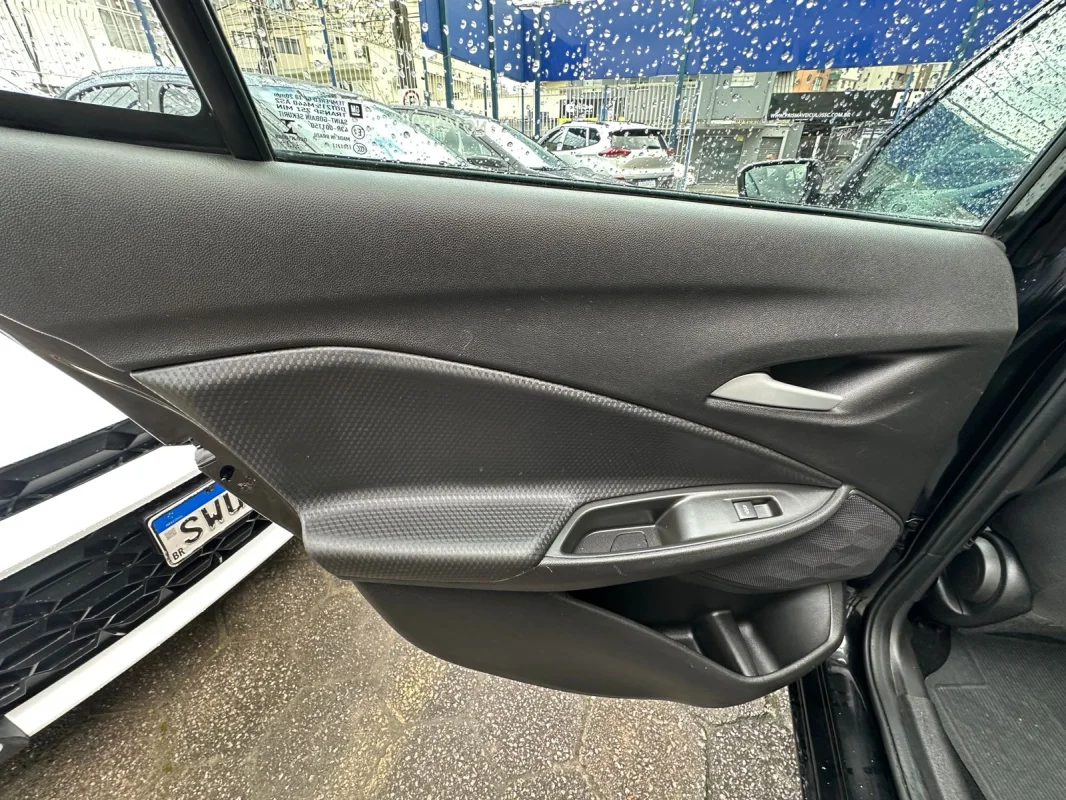 ONIX SEDAN Plus LT 1.0 12V Flex 2022 - Imagem 15
