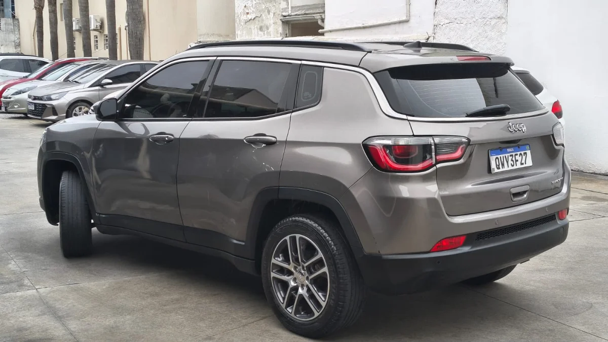 Compass Sport 2.0 4x2 2020 - Imagem 3