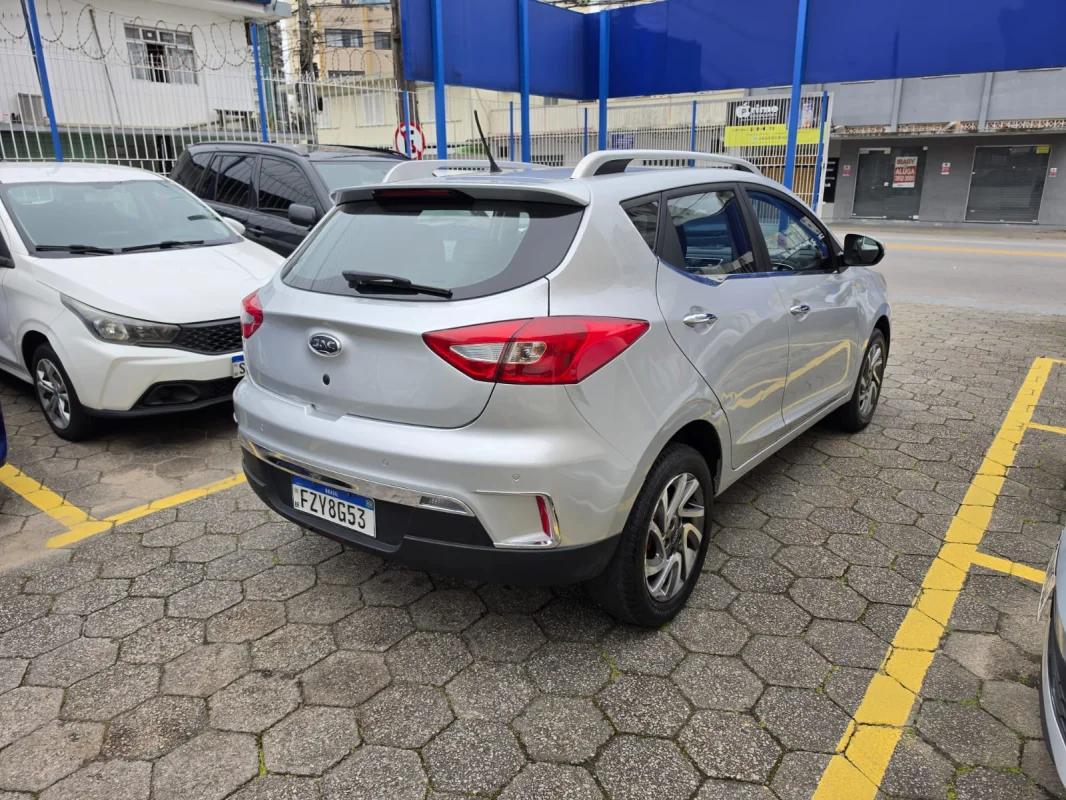 T40 1.6 16V 5p Automática 2019 - Imagem 2